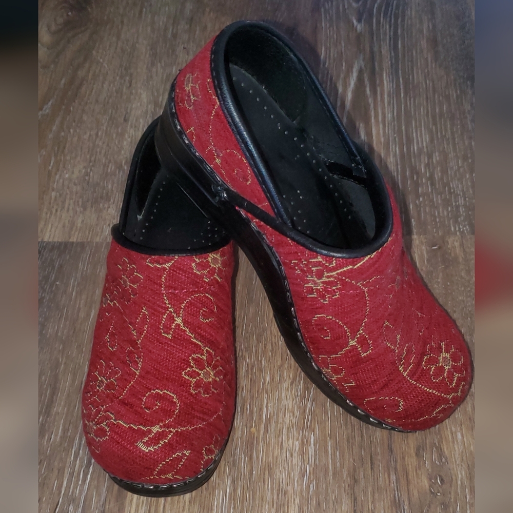 Sanita Clogs Red and Gold Tapastery sz 36